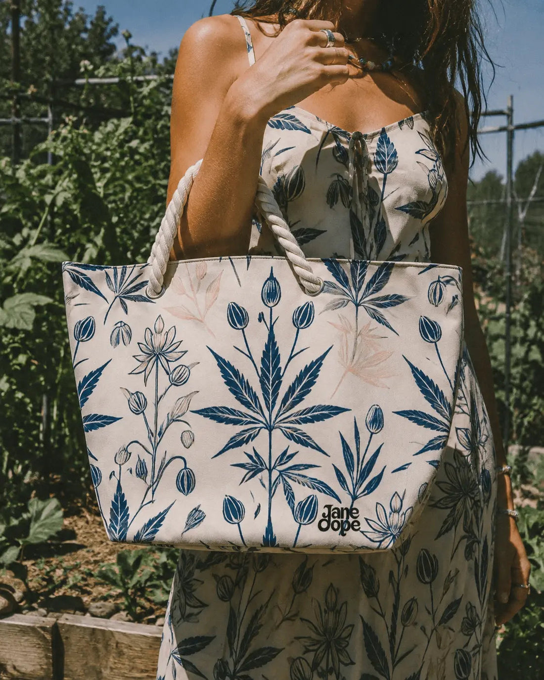Featured image for Soft Sativa Hemp Rope Tote Bag Review: Worth It?