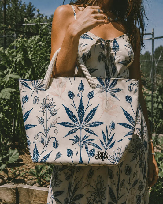 Featured image for Soft Sativa Hemp Rope Tote Bag Review: Worth It?