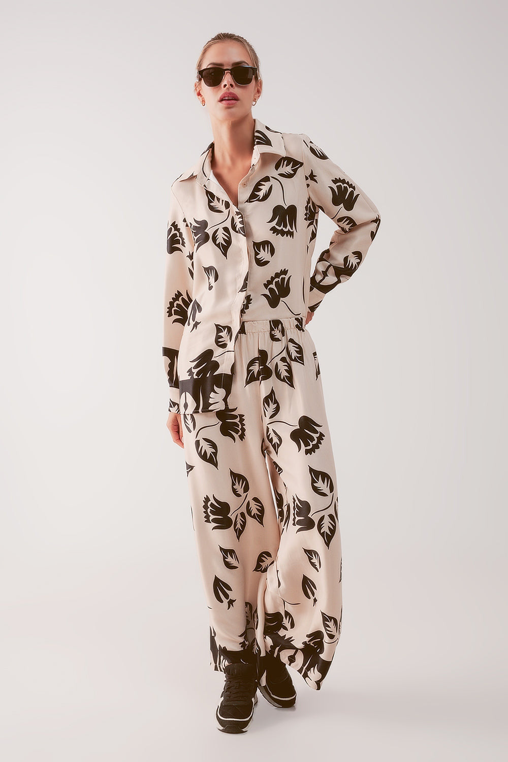 Elasticated Super Wide Leg Pants in Creme-3